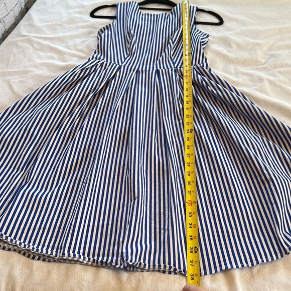 ⭐️ Blue pleated pinstripe tea length retro fit & flair sleeveless v zip back M - Picture 10 of 16